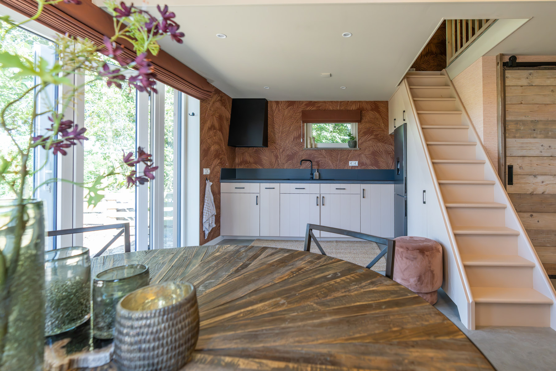 Eethoek en pantry van Terra Retreat
