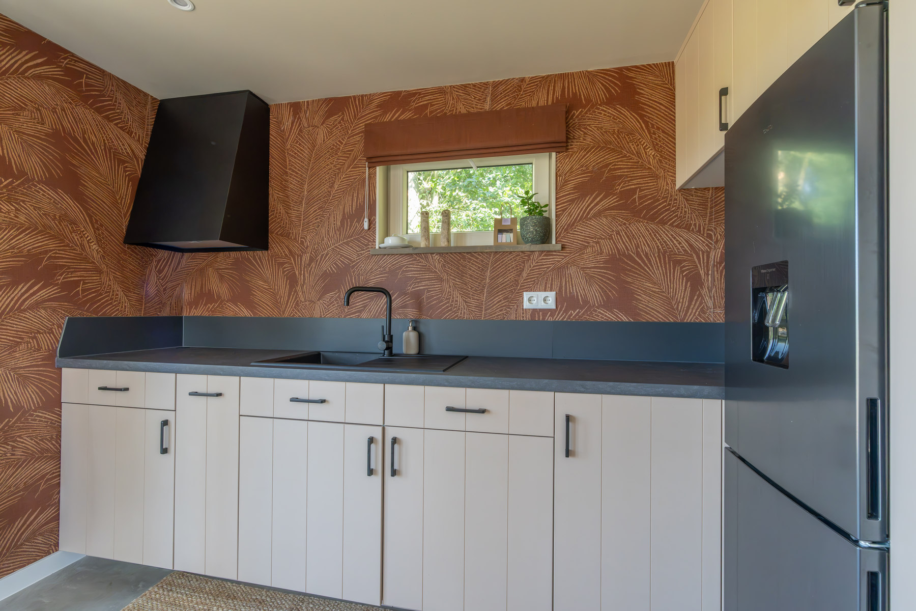 Compacte pantry van Terra Retreat